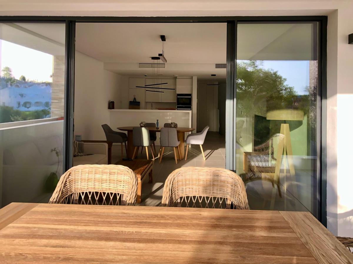 Modern Apartment In Front Of Cabopino Golf Marbella Buitenkant foto